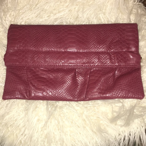 Urban Expressions Burgundy Python My Way Clutch - Picture 5 of 8